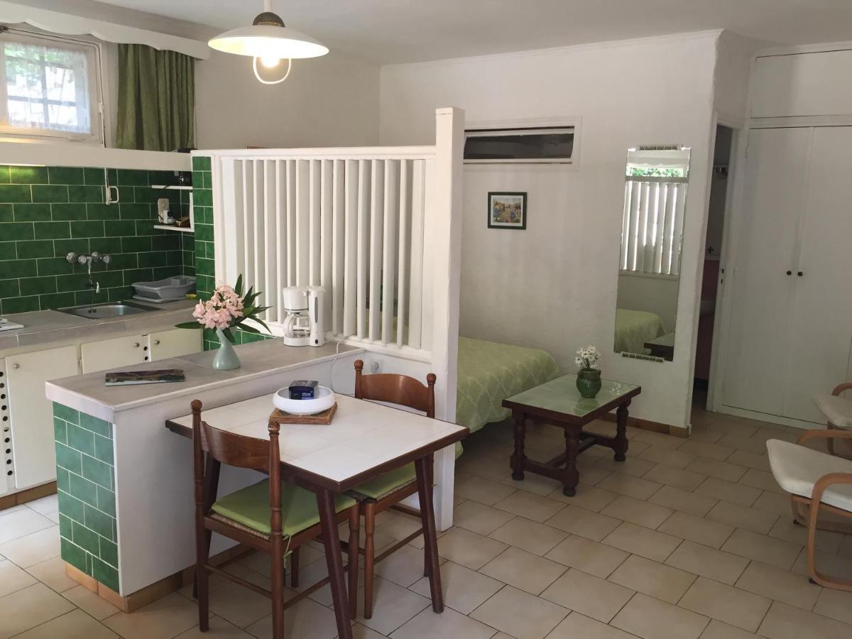 89 Le Grand Pin Appartement Sainte-Maxime Buitenkant foto
