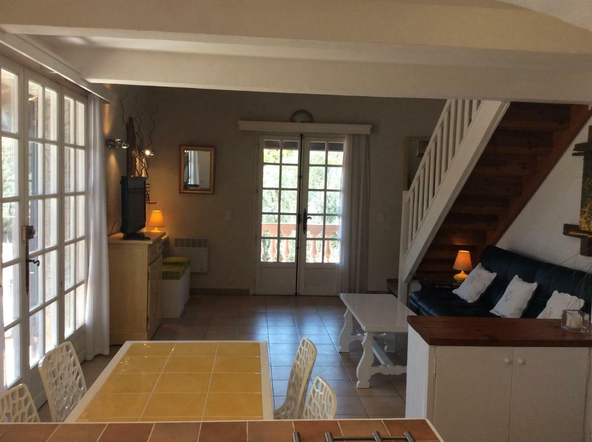 89 Le Grand Pin Appartement Sainte-Maxime Buitenkant foto
