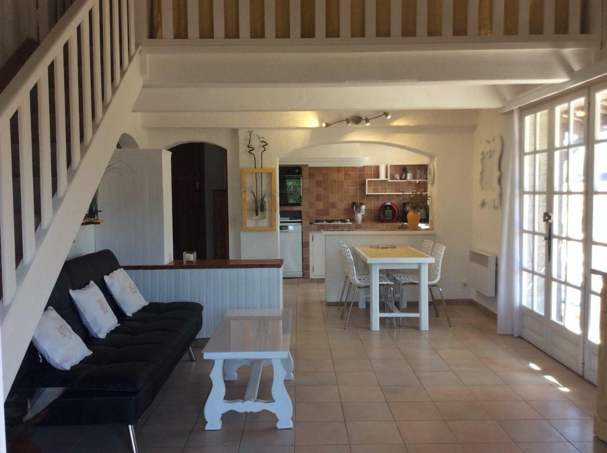 89 Le Grand Pin Appartement Sainte-Maxime Buitenkant foto