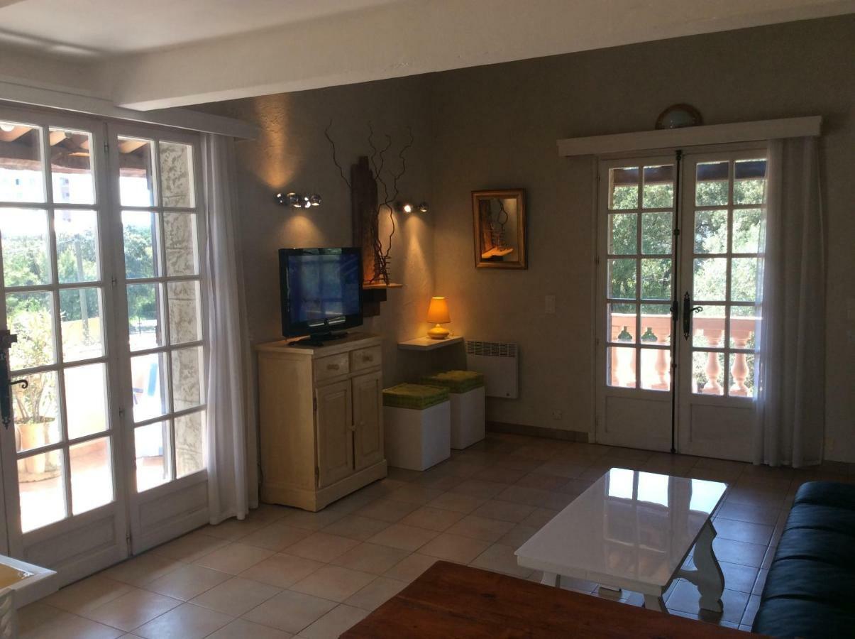 89 Le Grand Pin Appartement Sainte-Maxime Buitenkant foto