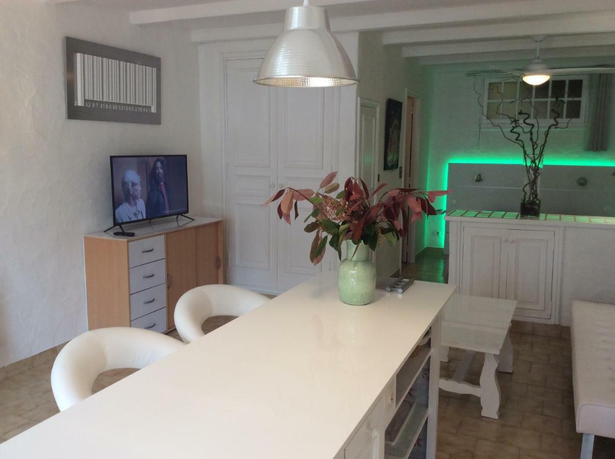 89 Le Grand Pin Appartement Sainte-Maxime Buitenkant foto