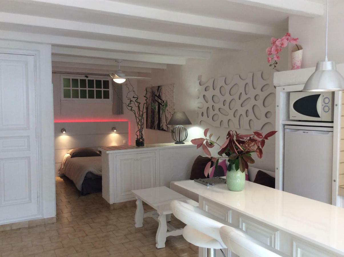 89 Le Grand Pin Appartement Sainte-Maxime Buitenkant foto