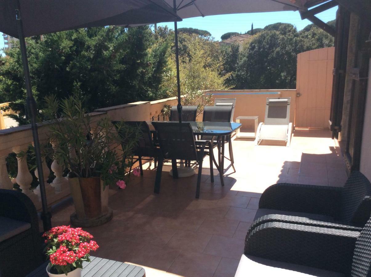 89 Le Grand Pin Appartement Sainte-Maxime Buitenkant foto