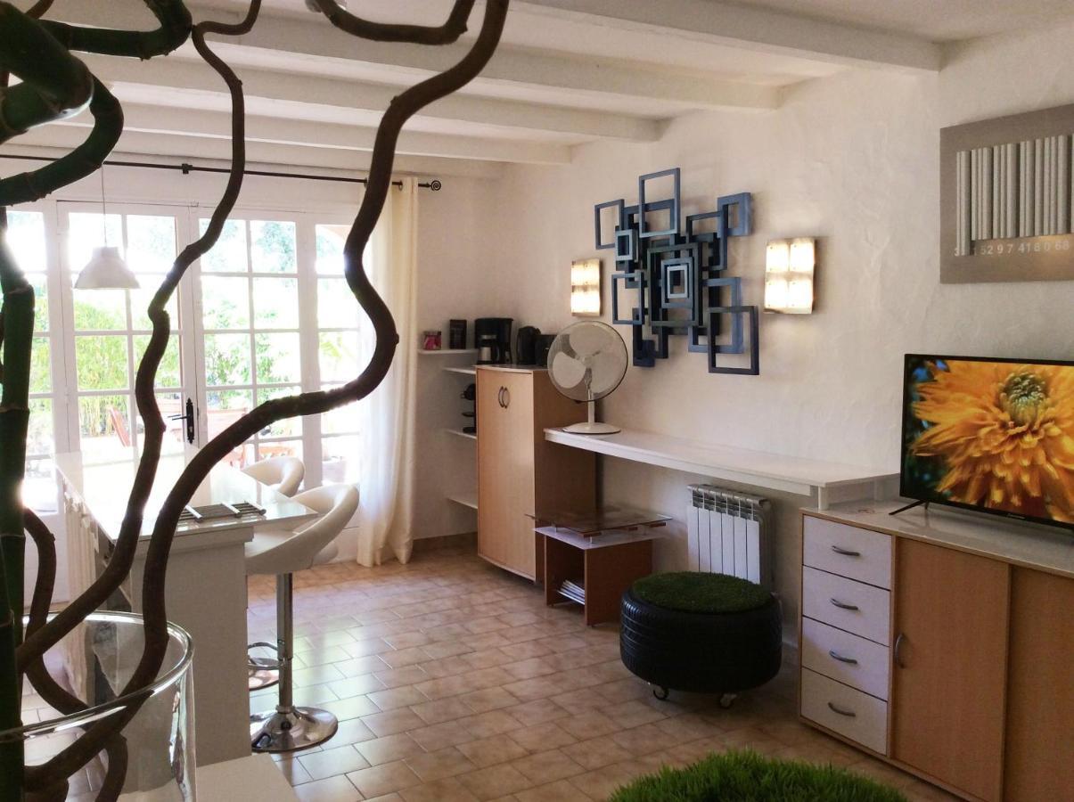89 Le Grand Pin Appartement Sainte-Maxime Buitenkant foto
