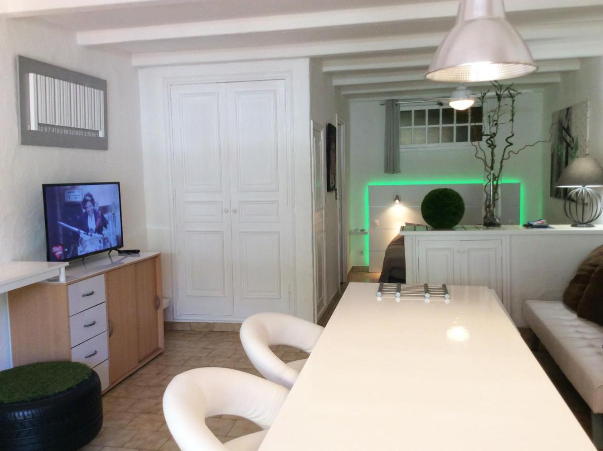 89 Le Grand Pin Appartement Sainte-Maxime Buitenkant foto